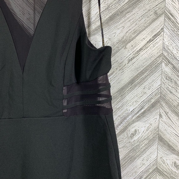 Suzanne Betro • Plus Size Little Black Dress - Picture 6 of 8